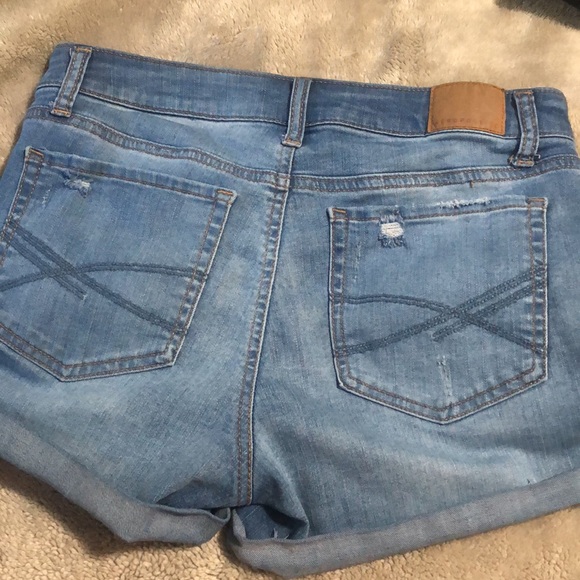 Aeropostale high waisted midi blue Jean shorts size 8 - Picture 3 of 5
